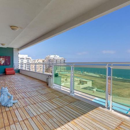 Seafront Apartment In Sliema With Pool, Upmarket Complex Екстериор снимка