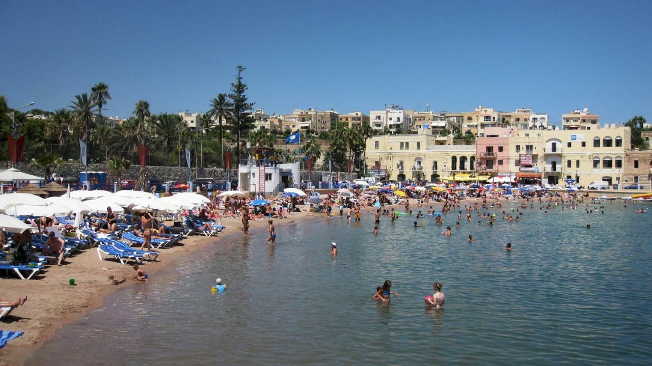 Seafront Apartment In Sliema With Pool, Upmarket Complex Екстериор снимка